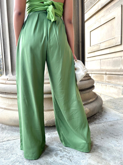 Discover the Perfect Fit High Waisted Flared Leg Trousers Classic Style Meets Comfort: Flared High-Waisted Pants Wardrobe Essential Women's Flared High-Rise Trousers" "Timeless Flare High Waisted Trousers for a Stylish Look